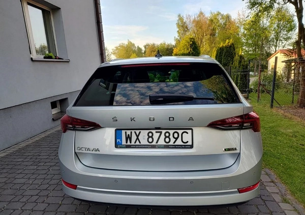 Skoda Octavia cena 96899 przebieg: 100000, rok produkcji 2021 z Golina małe 742